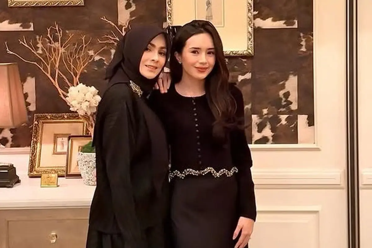 Tampilan Awet Muda Ibunda Beby Tsabina saat Ulang Tahun