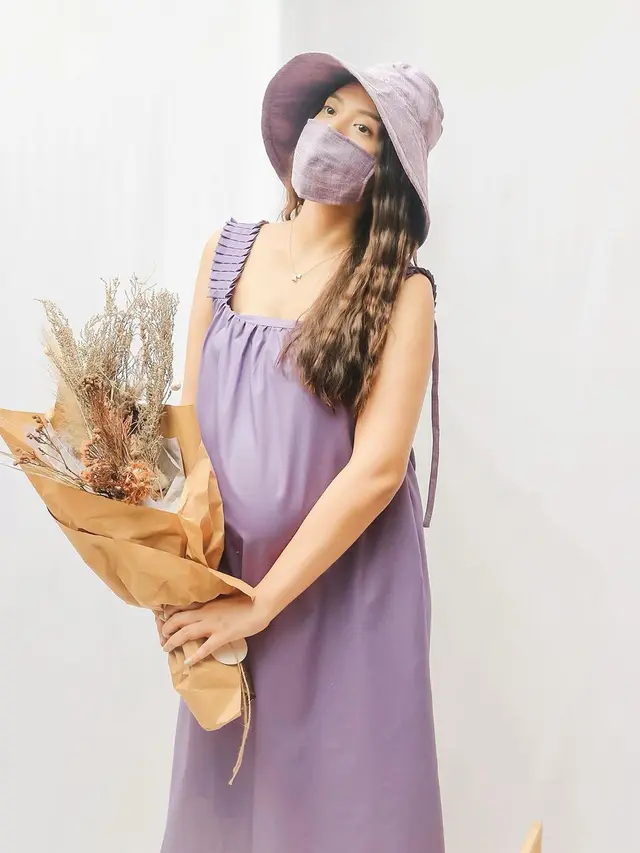 6 Gaya Anissa Aziza saat Lakukan Maternity Shoot, Penuh Kebahagian