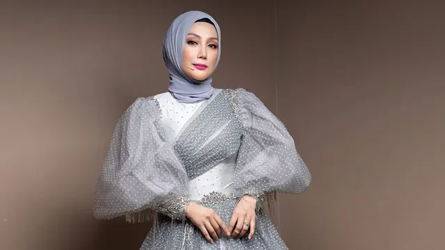 7 Potret Erra Fazira Mantan Istri Engku Emran, Angkat Bicara Isu Laudya Cynthia Bella