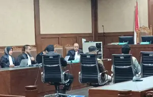 Tangis Eks Pejabat Bea Cukai Pecah saat Cerita Korbankan Diri Demi Atasan