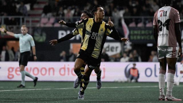 Winger Vitesse Arnhem, Miliano Jonathans.