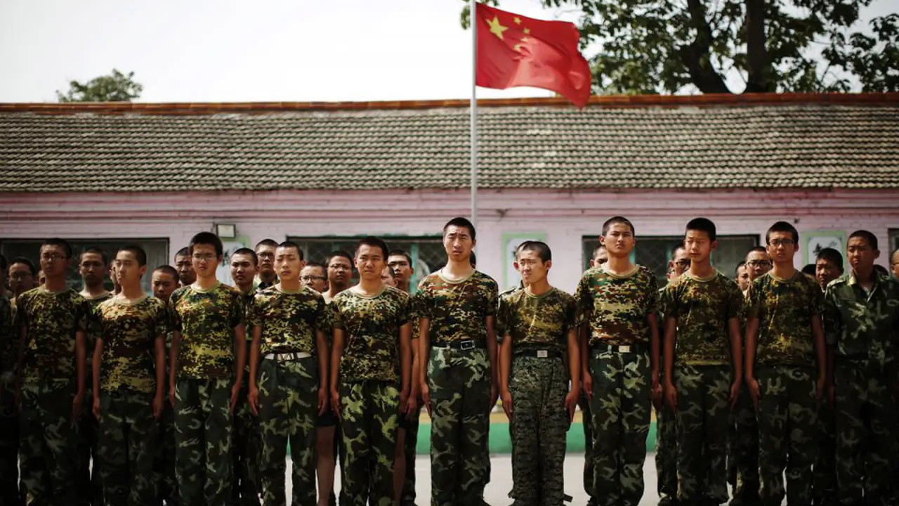Mengintip Kamp Militer Untuk Para Pecandu Internet di Tiongkok