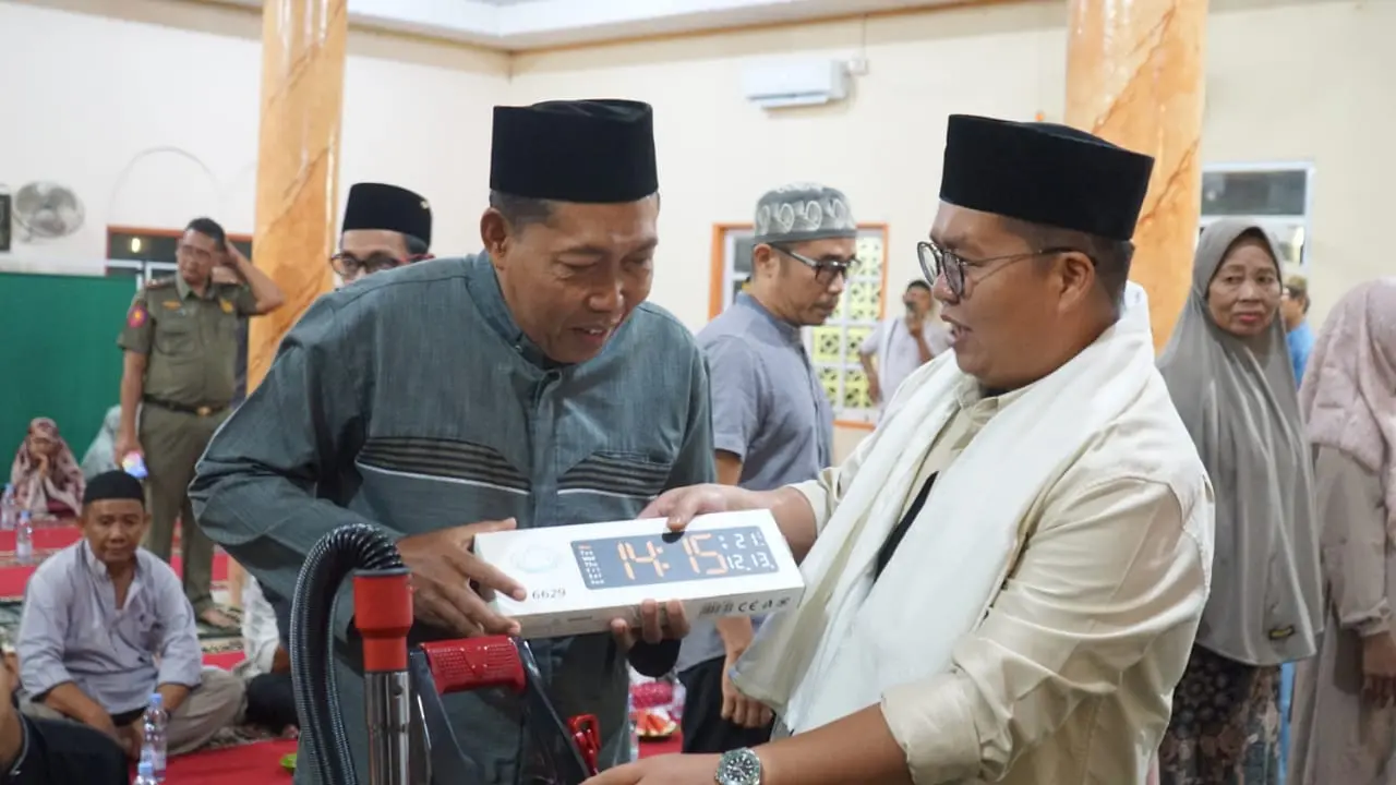 Wakil Bupati Kukar Sahur Bareng Masyarakat Marangkayu