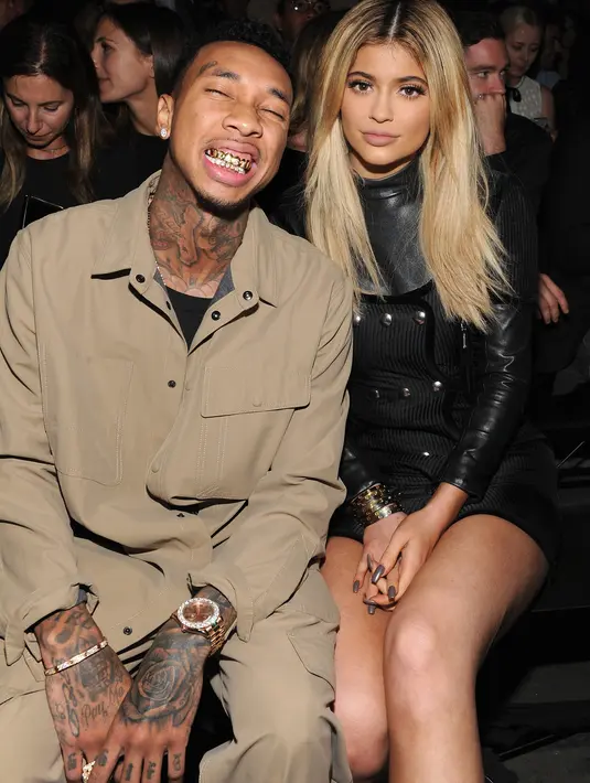 Kabar tersebut rupanya telah menyebar dari tahun ke tahun. Tak terima dirinya di rumorkan hamil, Kylie Jenner  langsung angkat bicara. (AFP/Bintang.com)