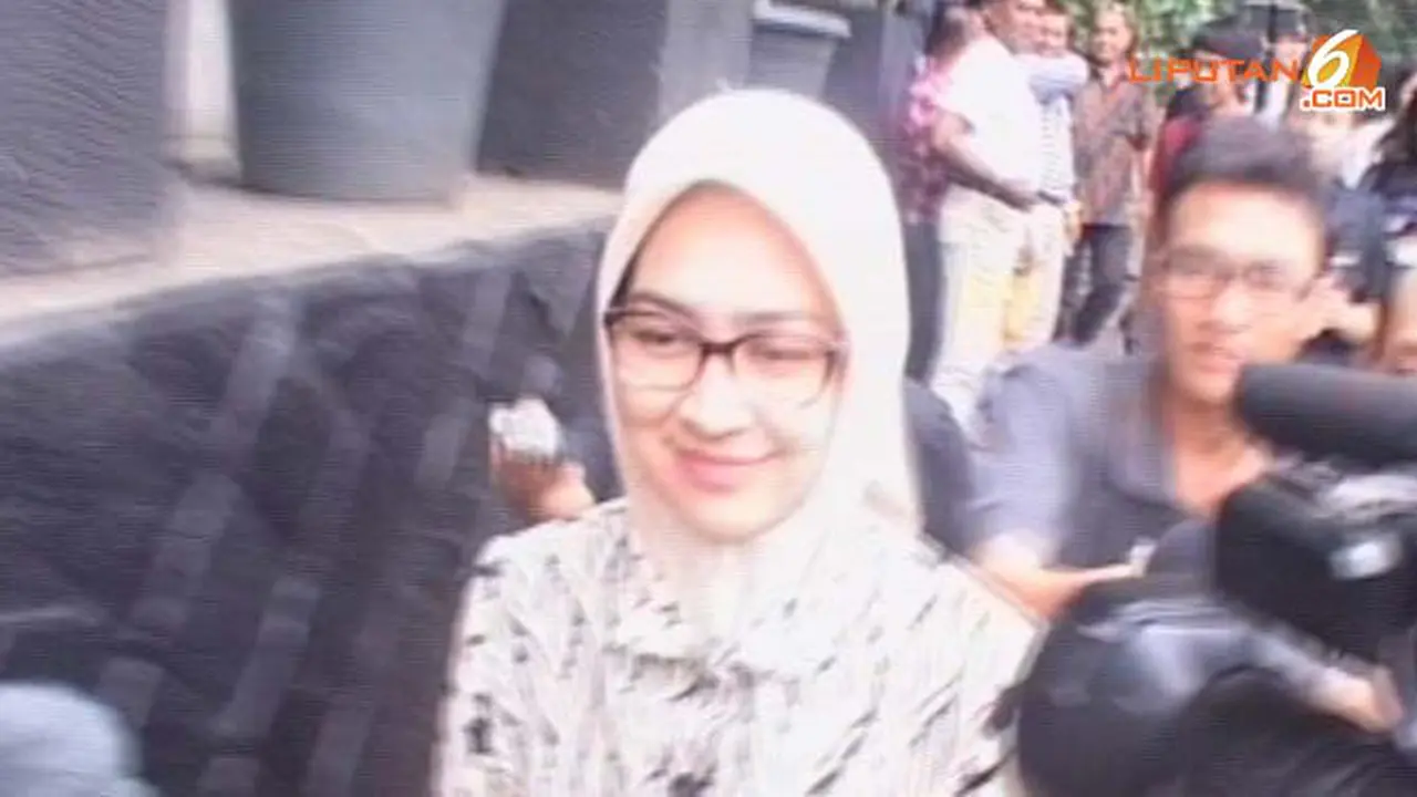 besuk-tahan131024b.jpg