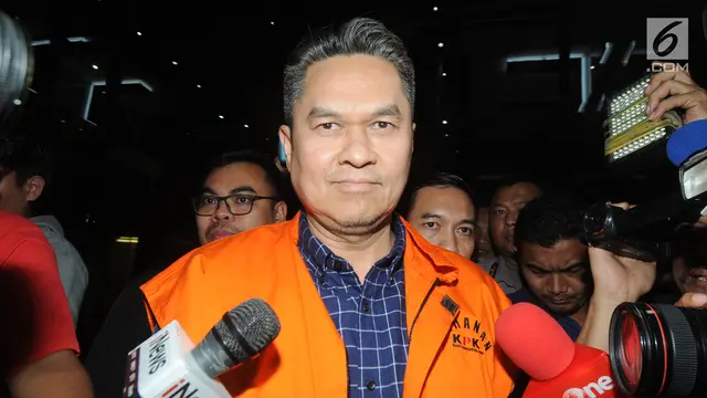 Kenakan Rompi Tahanan, Direktur Keuangan AP II Resmi Ditahan KPK