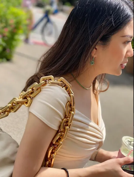 <p>Potret Valencia Tanoesoedibjo di Amerika (foto: Instagram Valenciatanoe)</p>