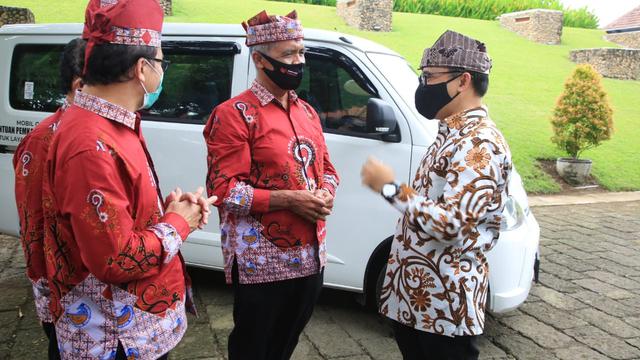 Pemkab Banyuwangi Beri Bantuan Kendaraan Operasional