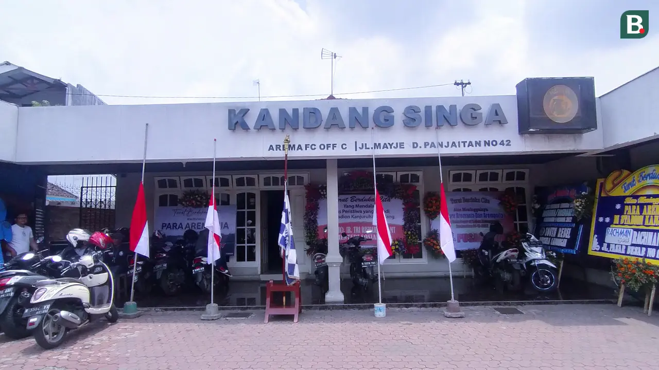 Bendera Setengah Tiang Tragedi Kanjuruhan
