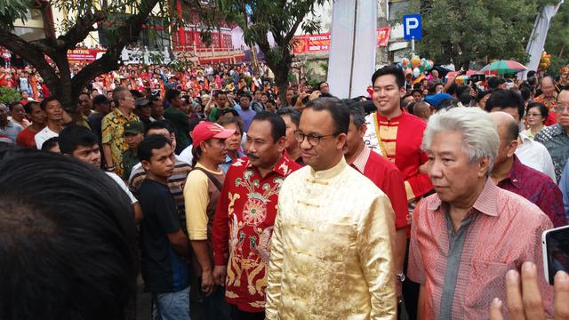 Gubernur DKI Jakarta Anies Baswedan menghadiri acara Festival Cap Go Meh di China Town, Glodok, Jakarta Barat pada Sabtu (3/3/2018)