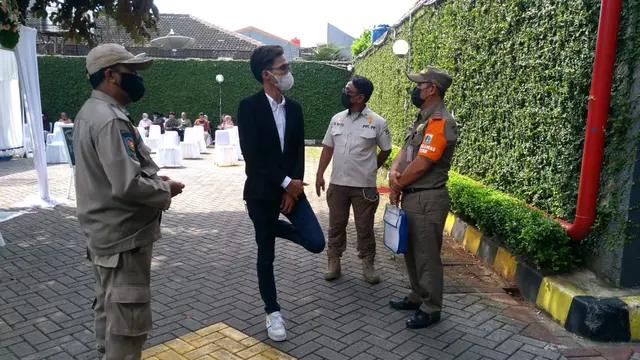 Satgas Covid-19 bubarkan resepsi pernikahan di Tegal Parang