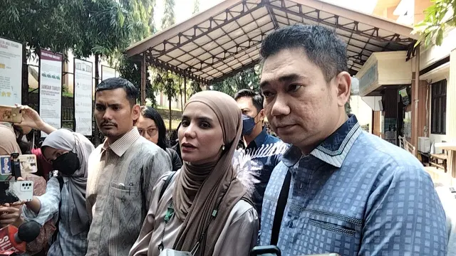 Aldila Jelita di sidang mediasi perceraian dengan Indra Bekti (Liputan6.com - M Altaf Jauhar)