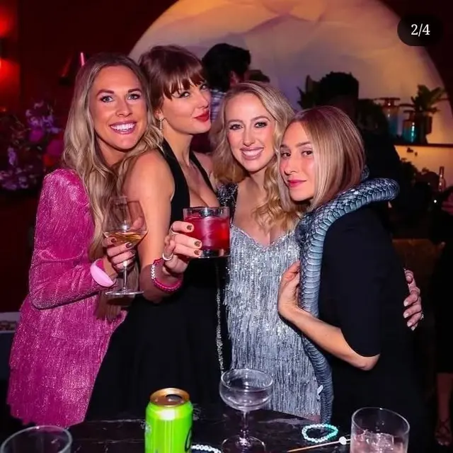 Rayakan Ulang Tahun ke-35, Taylor Swift Pakai Dress Kristal Rp70 Jutaan dan Cincin Tunangan