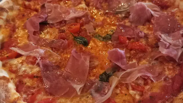 Prosciutto Brie E Rucola