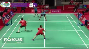 Kejar mengejar angka terjadi sejak game pertama yang dimenangkan pasangan Indonesia 21-19.