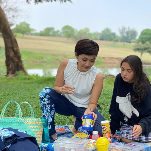 Jadi Ibu dan Anak di Sinetron, Ini 6 Kebersamaan Saskia Chadwick dan Windy Wulandari