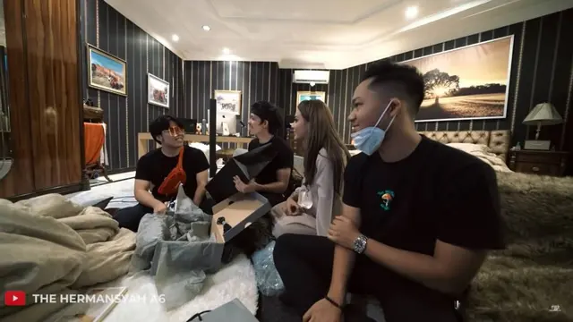 Calon Adik Ipar, Ini 6 Momen Ulang Tahun Thariq Halilintar Bareng Keluarga Aurel Hermansyah