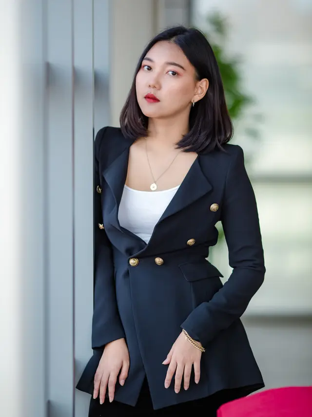 Cara Pakai Dry Shampoo agar Terbebas dari Rambut Lepek, Bikin Penampilan Auto Standout!