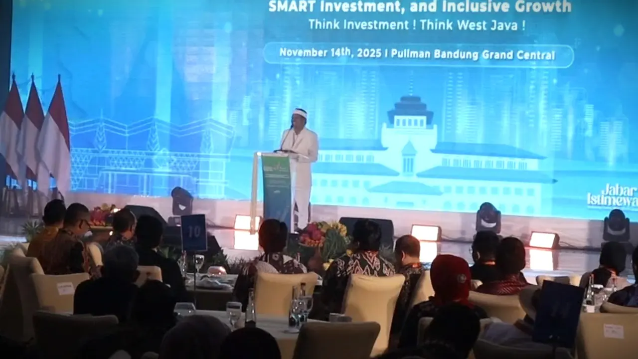 Gubernur Jawa Barat (Jabar), Dedi Mulyadi di acara West Java Investment Summit (WJIS) 2025, Bandung.