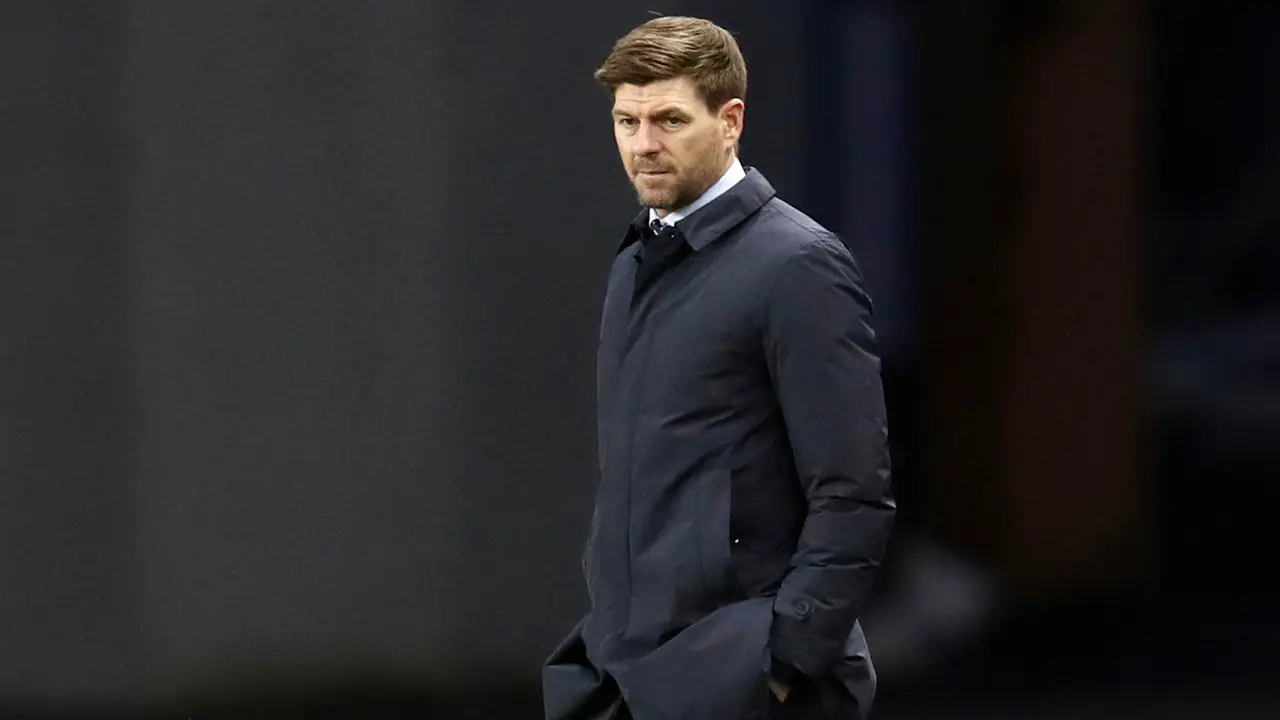 FOTO: Steven Gerrard Legenda Liverpool yang Bersinar Bersama Glasgow Rangers