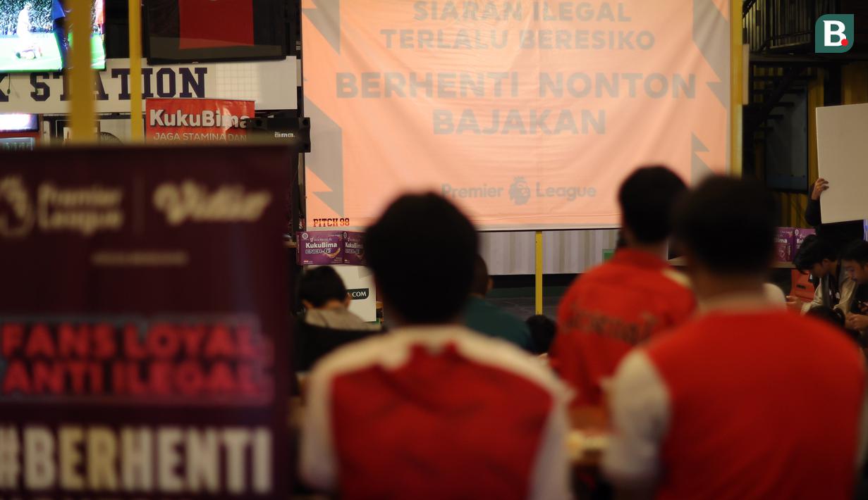Vidio sebagai official broadcaster Premier League sedang gencar mengkampanyekan Berhenti Nonton Bajakan dan disampaikan lewat acara Roaring Night pertandingan Liverpool Vs Arsenal yang dihadiri ratusan orang dari komunitas Arsenal Indonesia. (Bola.com/Bagaskara Lazuardi)