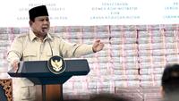 Presiden Prabowo Subianto saat menghadiri Penyerahan Denda Administratif dan Lahan Kawasan Hutan di Kejaksaan Agung (Kejagung) Jakarta Selatan, Rabu (13/5/2026). (Liputan6.com/Lizsa Egeham)