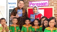 Rhenald Kasali meluncurkan buku berjudul "SENTRA, Inspiring School. Membangun Kecerdasan dan Kemampuan Anak Sejak Usia Dini, Demi Masa Depan yang Cemerlang di Jakarta, 13 Desember 2019. (Dok Rhenald Kasali)