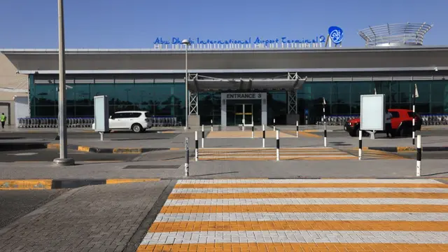 Bandara Abu Dhabi Berambisi Jadi yang Pertama Terapkan Sistem Bebas Paspor untuk Semua Pelancong Mulai 2025