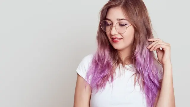 Ide Warna untuk Rambut Panjang Lurus (credit: user18526052/freepik)