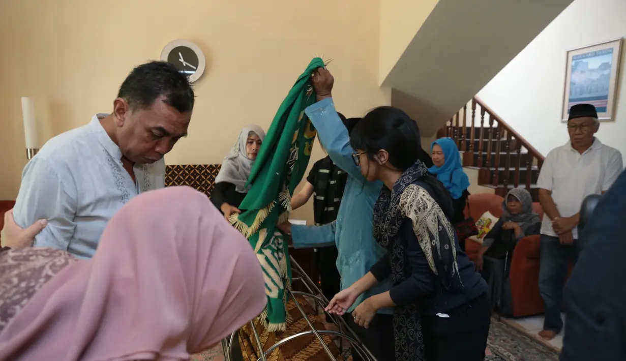 Berdasarkan informasi yang didapatkan dari pihak keluarga, almarhum tidak memiliki anak. Hingga perkawinannya  berujung perceraian. (Adrian Putra/Bintang.com)