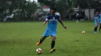 Heru Setyawan kini resmi berseragam PSIS. (Bola.com/Vincentius Atmaja)