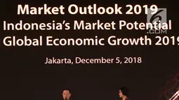 Kepala BKPM Thomas T Lembong (kiri) saat membuka Market Outlook 2019 di Jakarta, Rabu (5/12). Hingga Oktober 2018, Bank Mandiri memiliki 53.096 nasabah private dan prioritas banking. (Liputan6.com/Angga Yuniar)