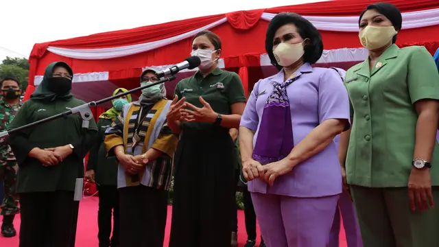 Salurkan 3.490 Paket, DWP: Semoga Nambah Semangat Bagi Ibu-Ibu Istri TNI