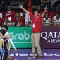 Pelatih timnas basket putra Indonesia, Fictor Gideon Roring memberi arahan saat melawan Korea pada babak penyisihan Grup A Basket Putra Asian Games 2018 di Jakarta, Selasa (14/8). Indonesia kalah 65-104. (Liputan6.com/Helmi Fithriansyah)