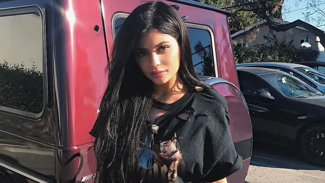 [Bintang] Kylie Jenner