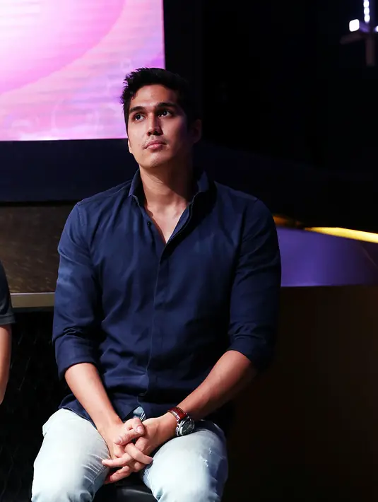 Bagi saudara kembar Mischa Chandrawinata ini, menjadi DJ ternyata adalah sebuah proses perjalanan hidup. Ia tak menyangka hobinya mendapatkan respon positif dari orang lain khususnya penggila pesta. (Nurwahyunan/Bintang.com)