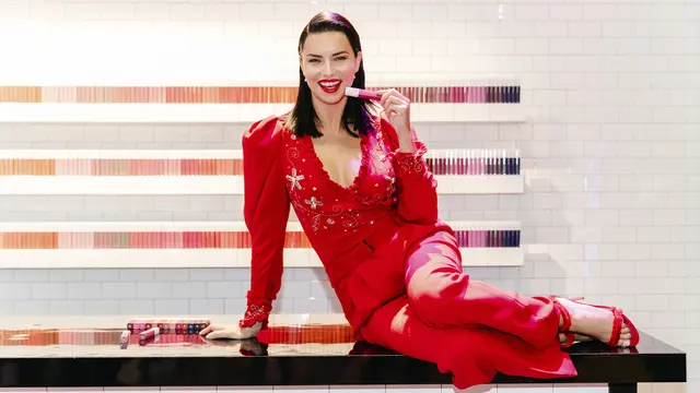 Debut Maybelline House di New York Fashion Week