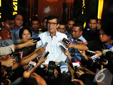 Menteri Hukum dan HAM Yosana Laoly memberikan keterangan pers, Jakarta, Senin (8/12/2014). (Liputan6.com/Johan Tallo)
