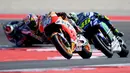 Pedrosa dengan brilian mengalahkan jagoan Movistar Yamaha, Valentino Rossi. The Doctor terpaut 2,837 detik dari pebalap berusia 30 tahun tersebut. (AFP/Gabriel Bouys)