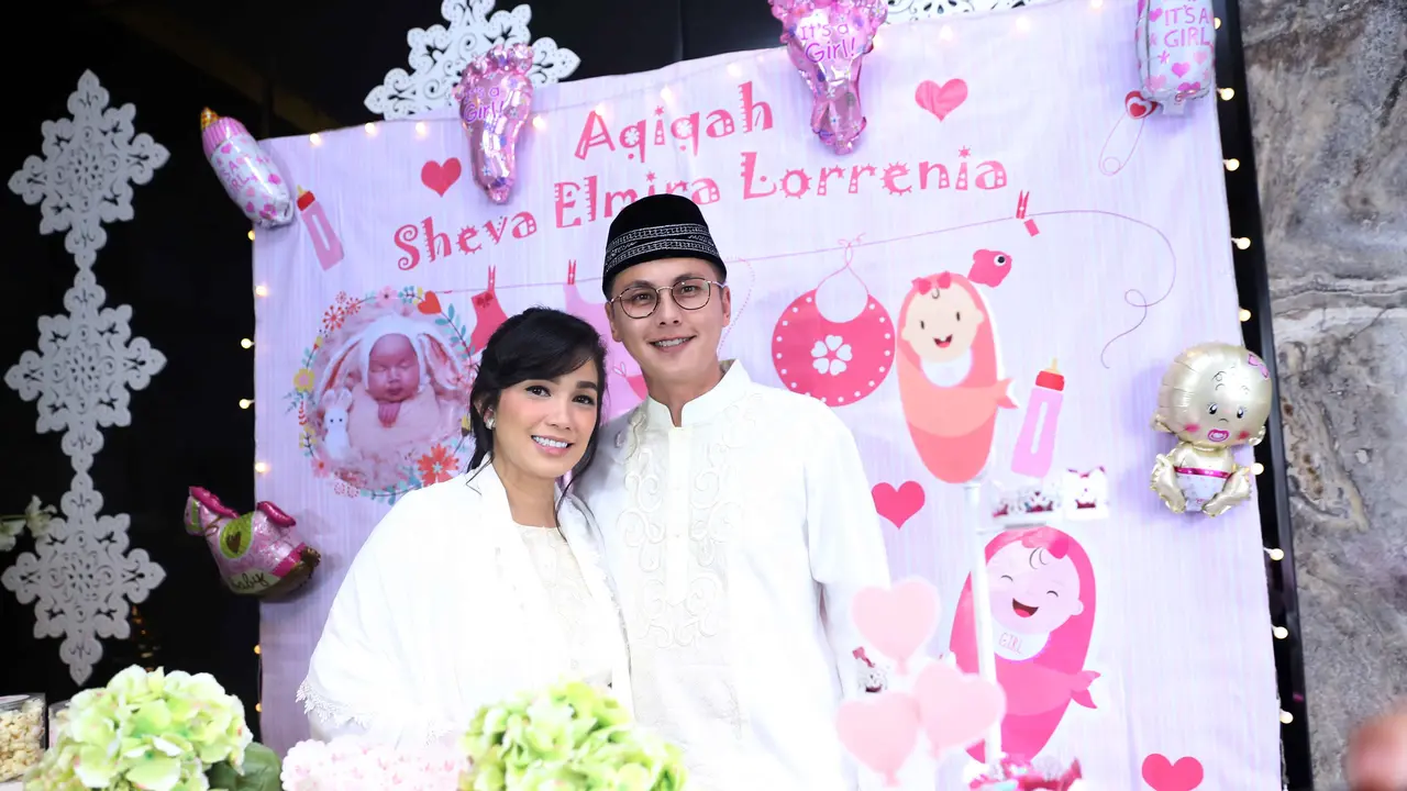 [Bintang] Akikah Anak Keempat Andhika Pratama dan Ussy Sulistiawaty
