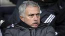 Pelatih Manchester United (MU), Jose Mourinho, saat pertandingan melawan West Bromwich Albion (WBA) pada laga Premier League di Stadion The Hawthorns, Minggu (17/12/2017). MU menang 2-1 atas WBA. (AP/Nick Potts)
