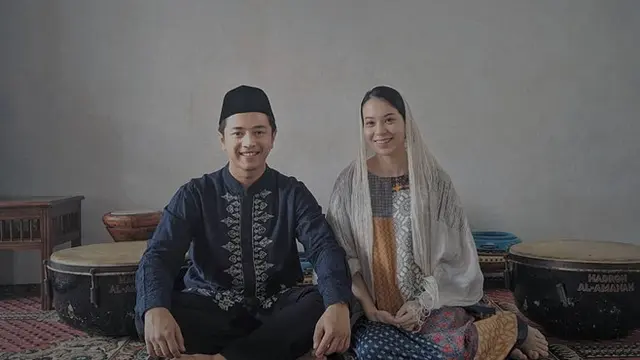Bersiap Sambut Buah Hati, Ini 6 Potret Kebersamaan Febrian HiVi! dan Istri