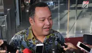 Anggota Komisi VI DPR RI, Mohamad Hekal menjawan pertanyaan usai pemeriksaan di Gedung KPK, Jakarta, Rabu (19/6/2019). M Hekal diperiksa sebagai saksi dugaan suap kerja sama pelayaran PT Humpuss Transportasi Kimia (HTK) dengan PT Pupuk Indonesia Logistik (PILOG). (Liputan6.com/Helmi Fithriansyah)