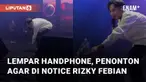 Ada-ada saja cara penonton agar bisa di notice oleh idolanya