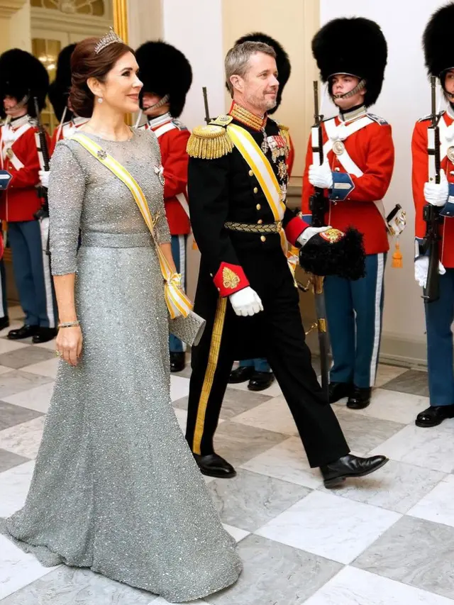 Frederik X Raja Baru Denmark dan Sang Ratu Mary [Keld Navntoft, Kongehuset @detdanskekongehus]