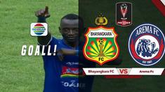 Berita video momen gol tak terduga gelandang Arema FC, Makan Konate, saat menghadapi Bhayangkara FC pada perempat final Piala Presiden 2019, Sabtu (30/3/2019).