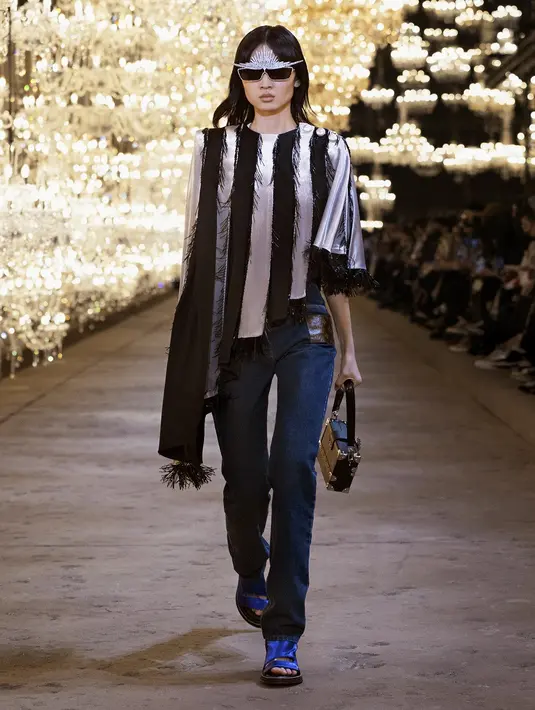 Presentasi tersebut menandai pertunjukan kedua Louis Vuitton di Shanghai sejak pandemi dimulai. (dok/Louis Vuitton).