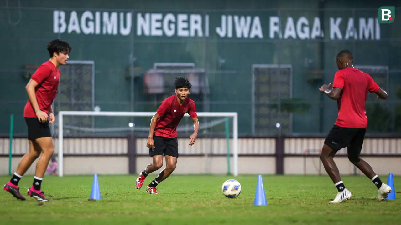 Latihan Timnas Indonesia Senior dan Timnas Indonesia U-20