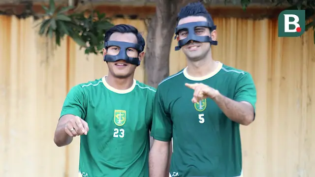 Hansamu Yama Pranata dan Otavio Dutra (Persebaya Surabaya)
