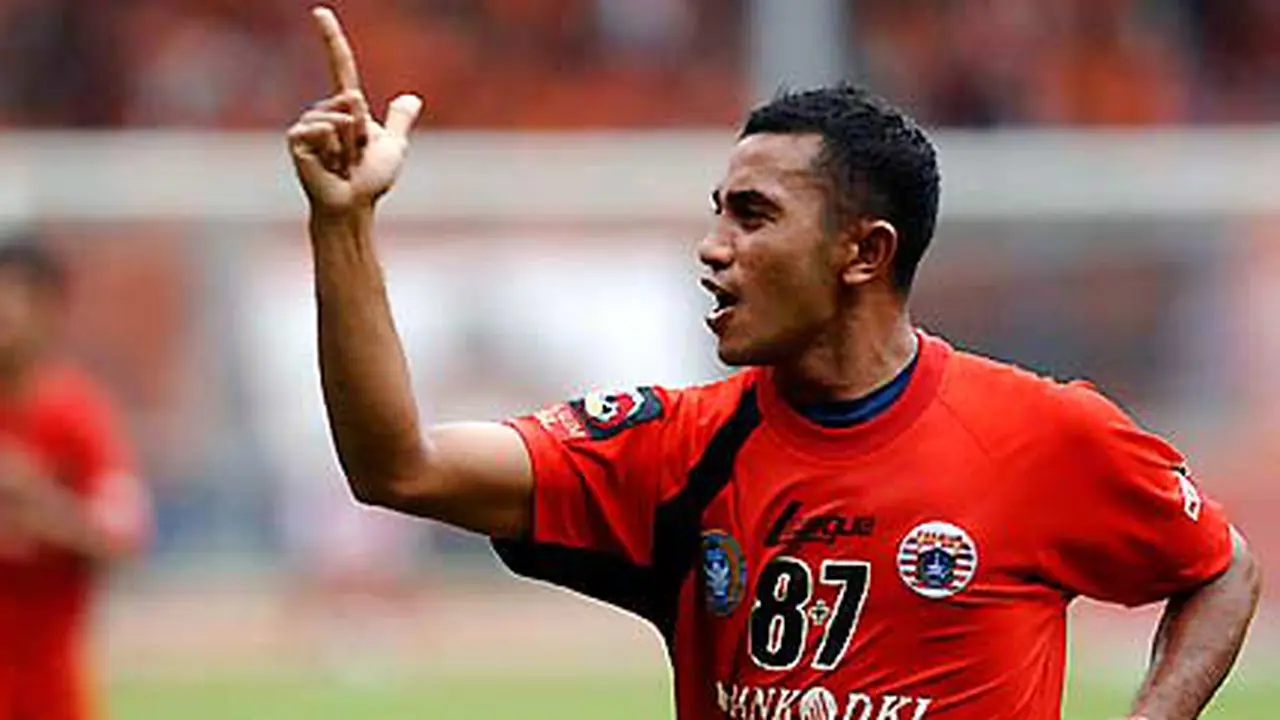 100219cbola_persija.jpg